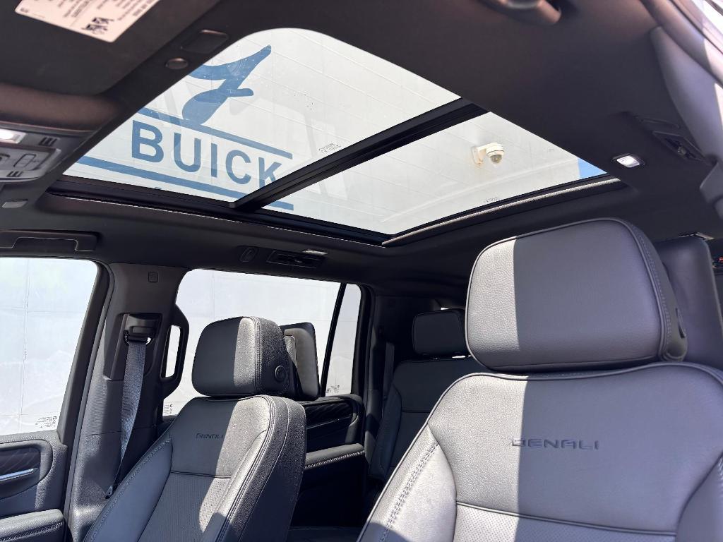 used 2023 GMC Yukon XL car, priced at $69,900