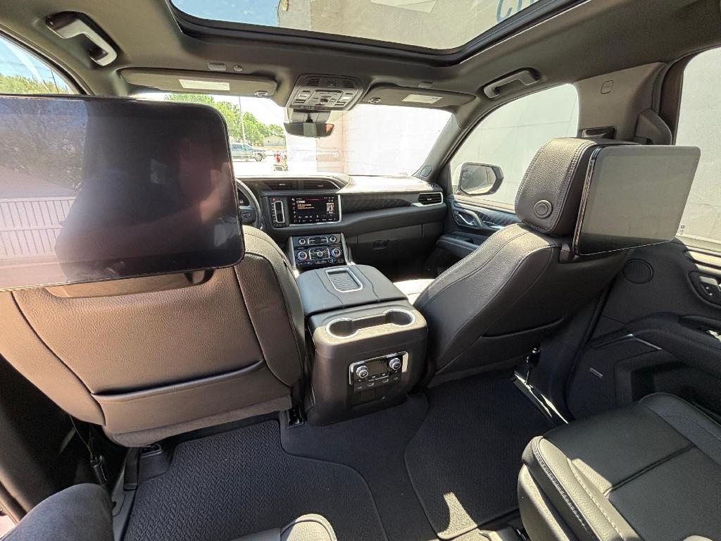 used 2023 GMC Yukon XL car, priced at $69,900