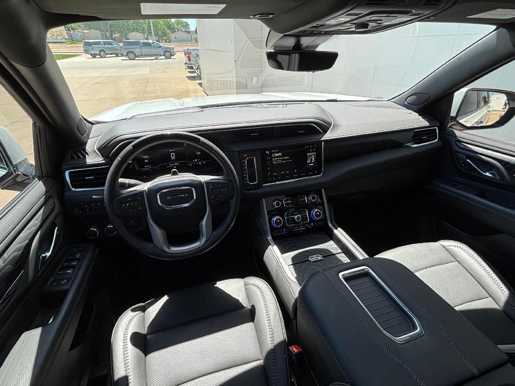 used 2023 GMC Yukon XL car, priced at $69,900