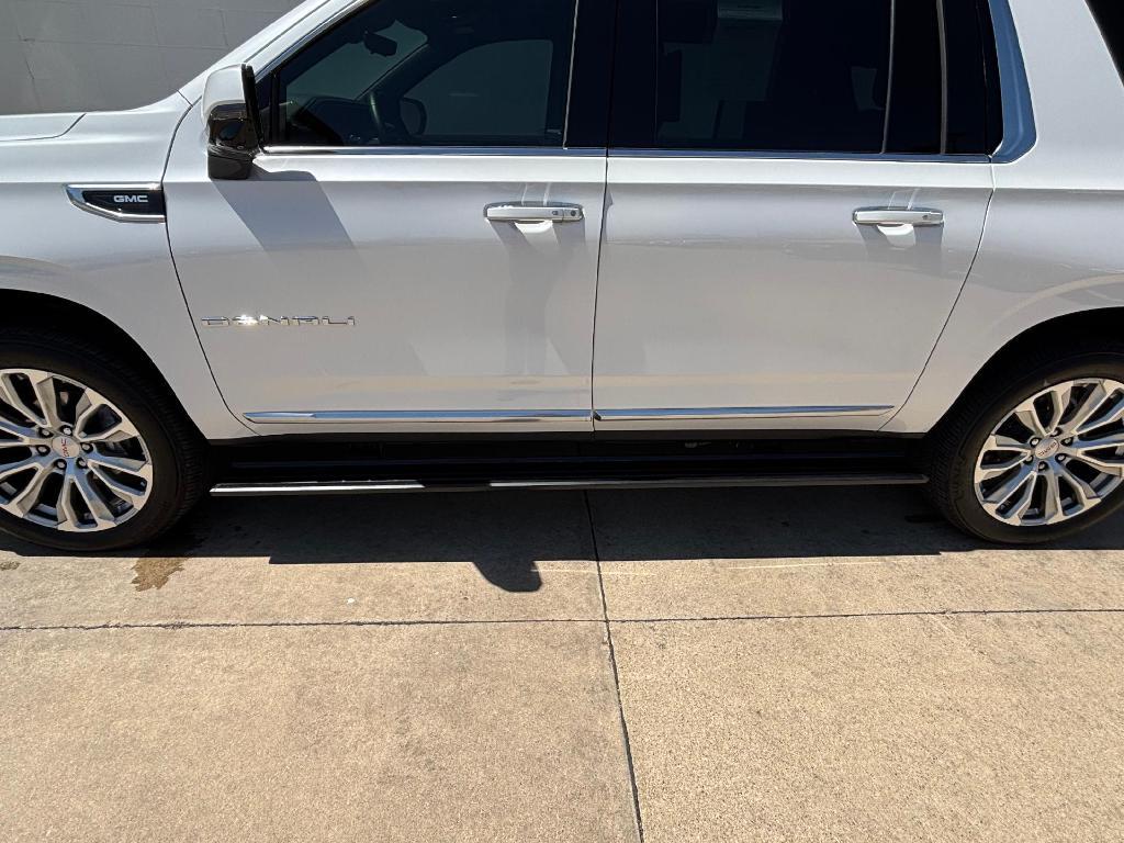 used 2023 GMC Yukon XL car, priced at $69,900