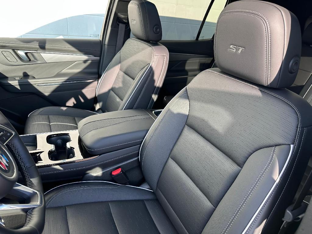 used 2025 Buick Enclave car, priced at $49,900