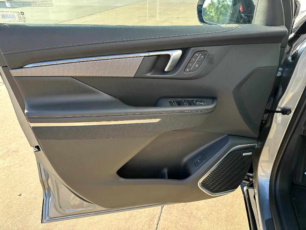 used 2025 Buick Enclave car, priced at $49,900