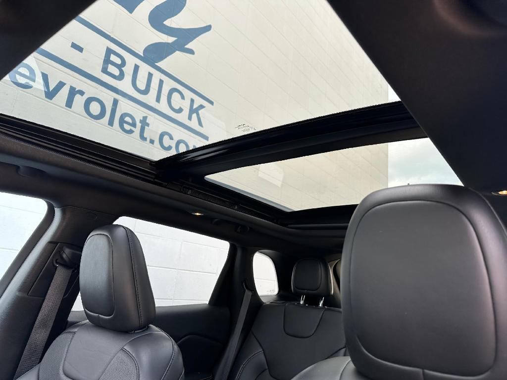 used 2021 Jeep Cherokee car, priced at $20,900