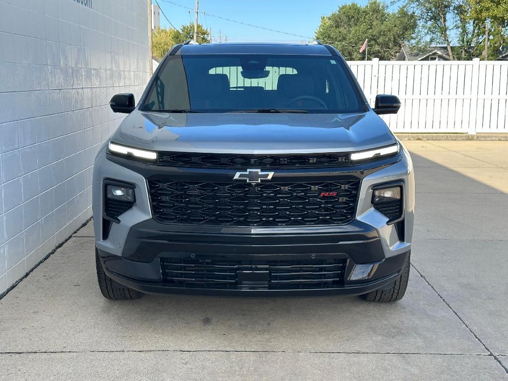 used 2024 Chevrolet Traverse car, priced at $52,900