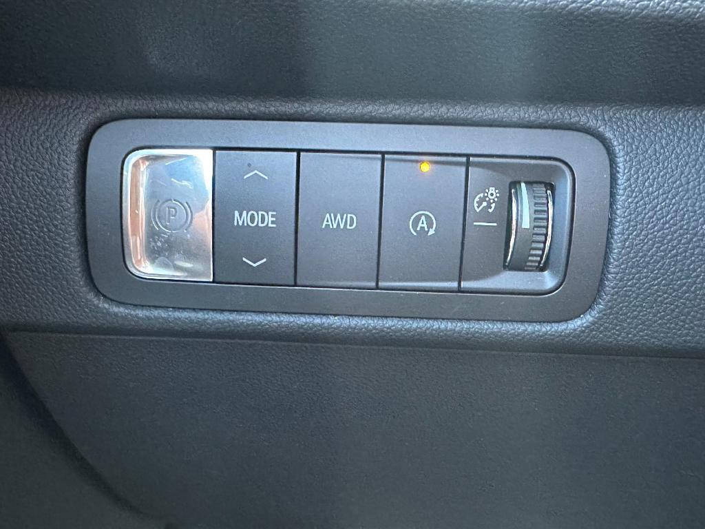 used 2024 Chevrolet Traverse car, priced at $52,900