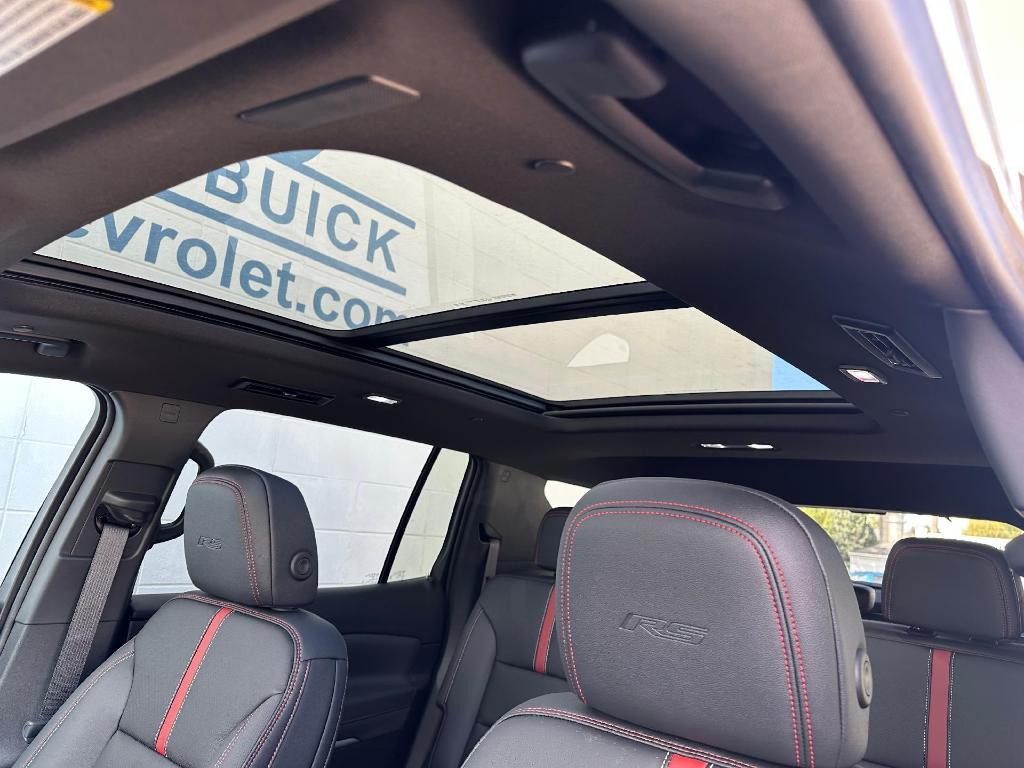 used 2024 Chevrolet Traverse car, priced at $52,900