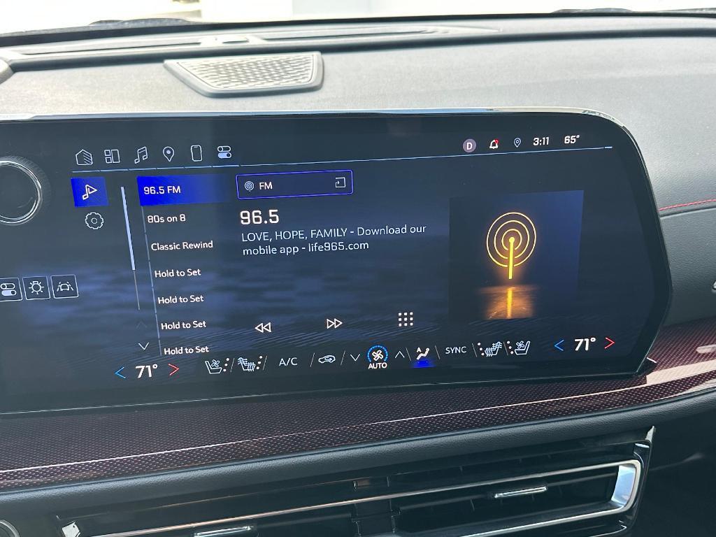 used 2024 Chevrolet Traverse car, priced at $52,900