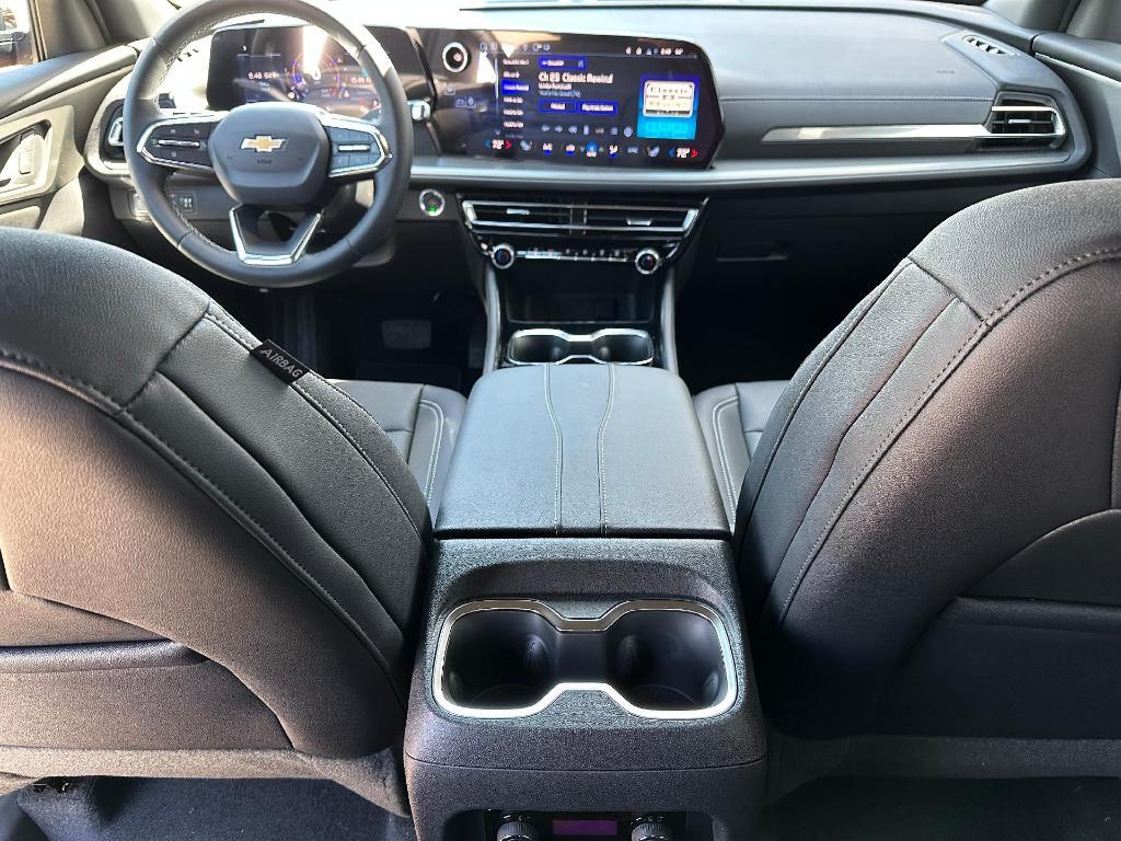 new 2025 Chevrolet Traverse car, priced at $46,540
