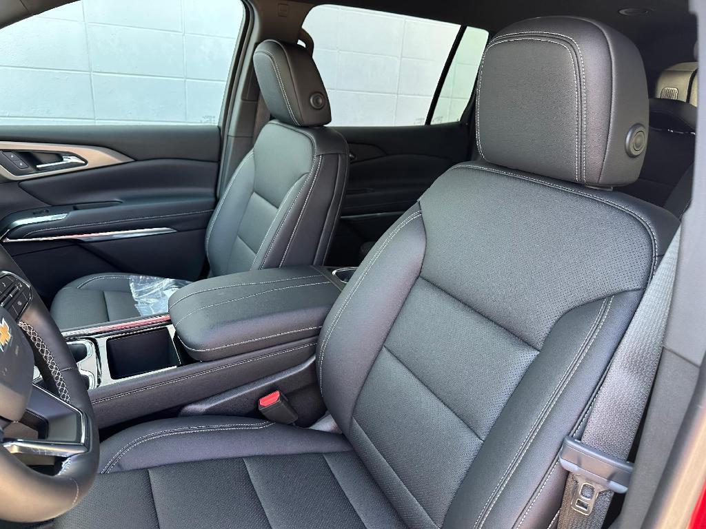 new 2025 Chevrolet Traverse car, priced at $46,540