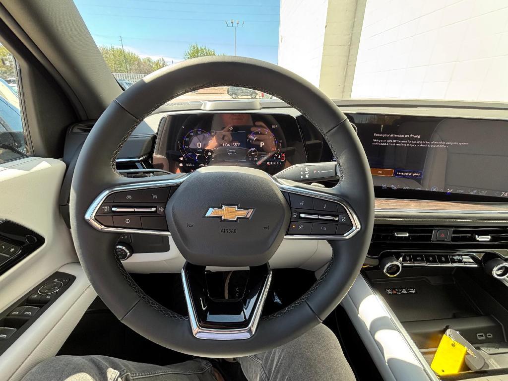 new 2025 Chevrolet Suburban car, priced at $82,620