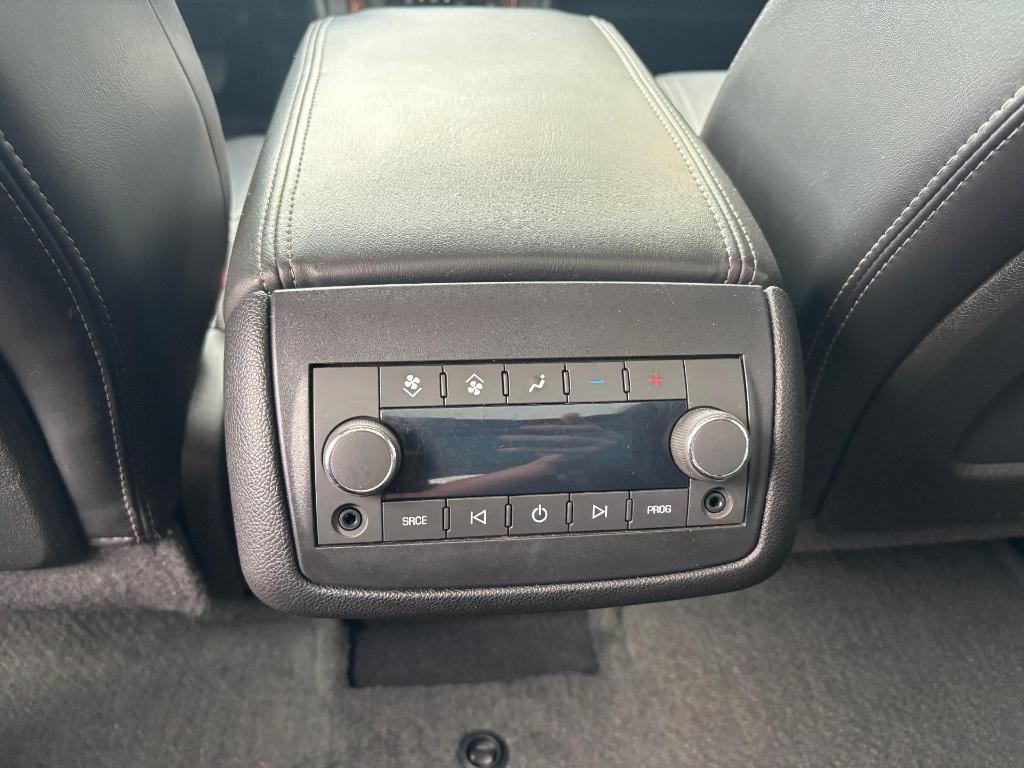 used 2014 Chevrolet Traverse car, priced at $13,900