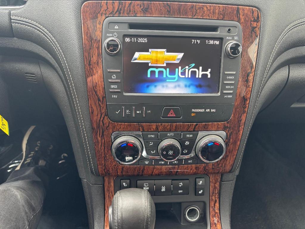 used 2014 Chevrolet Traverse car, priced at $13,900