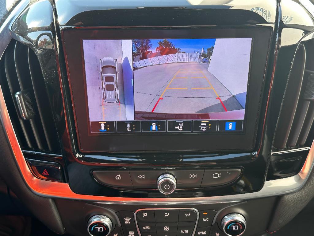 used 2022 Chevrolet Traverse car, priced at $34,900