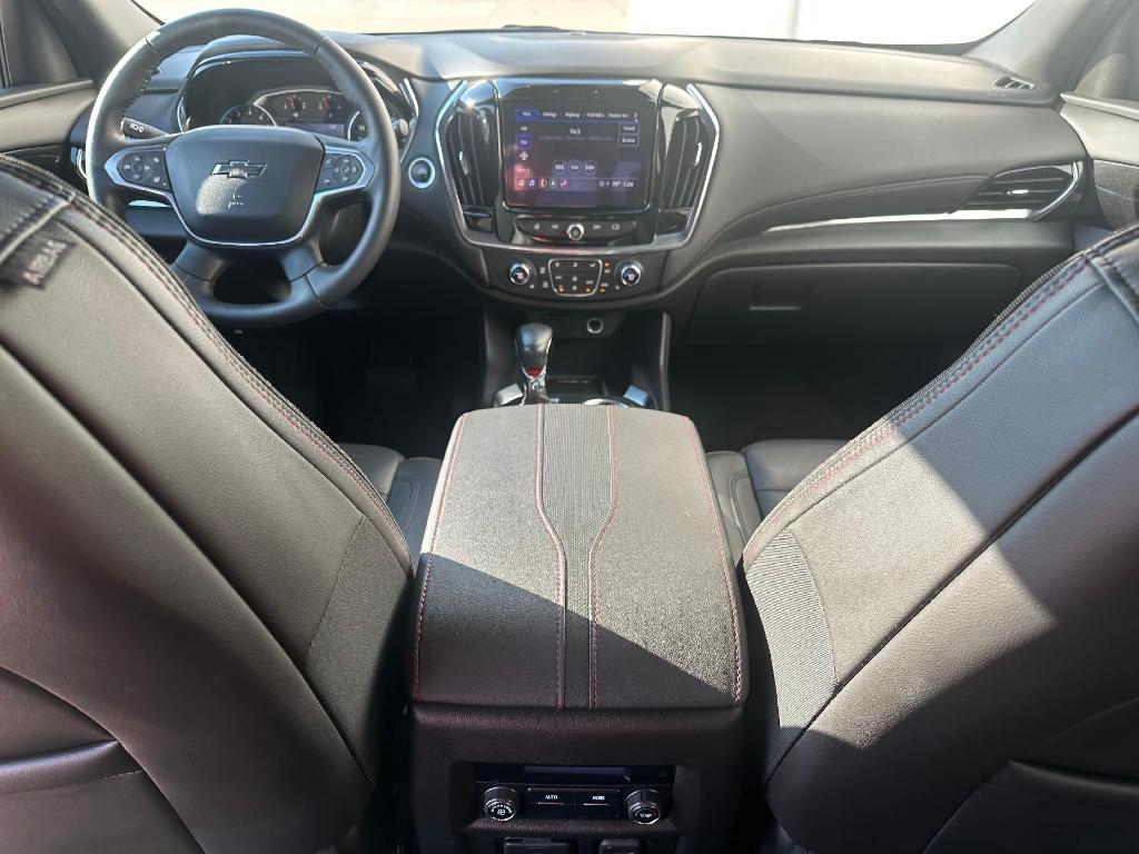 used 2022 Chevrolet Traverse car, priced at $34,900