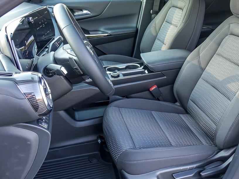 new 2026 Chevrolet Equinox car, priced at $27,944