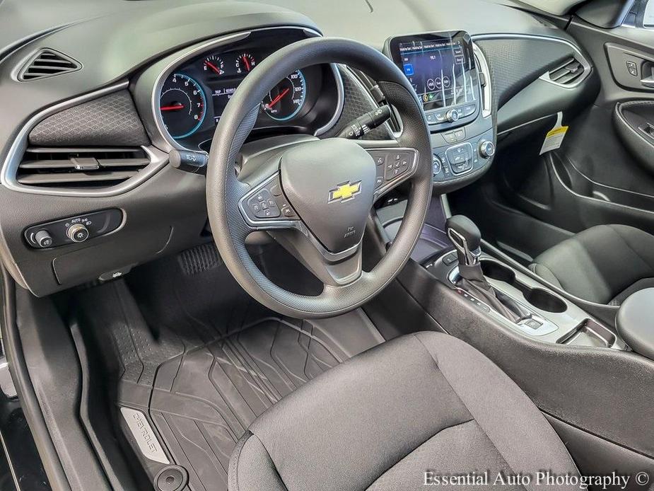 new 2025 Chevrolet Malibu car, priced at $23,547