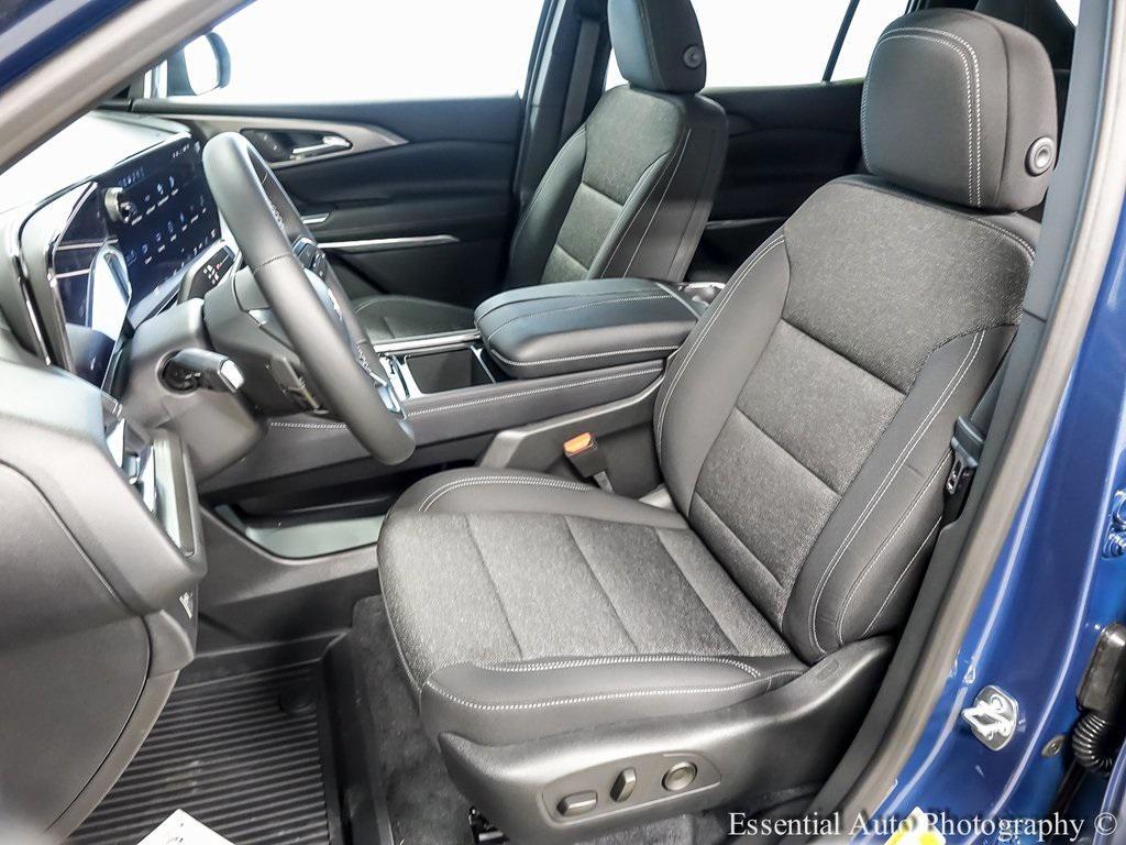 new 2026 Chevrolet Traverse car, priced at $43,902
