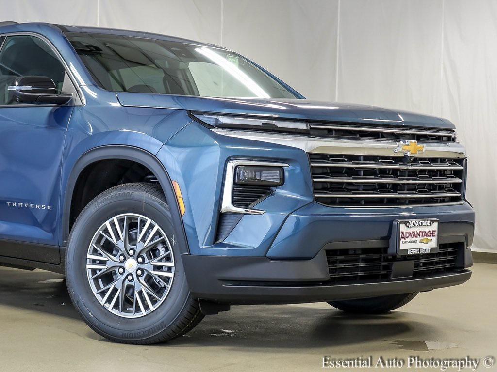 new 2026 Chevrolet Traverse car, priced at $43,902