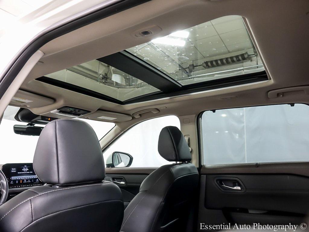 used 2023 Nissan Rogue car, priced at $25,557