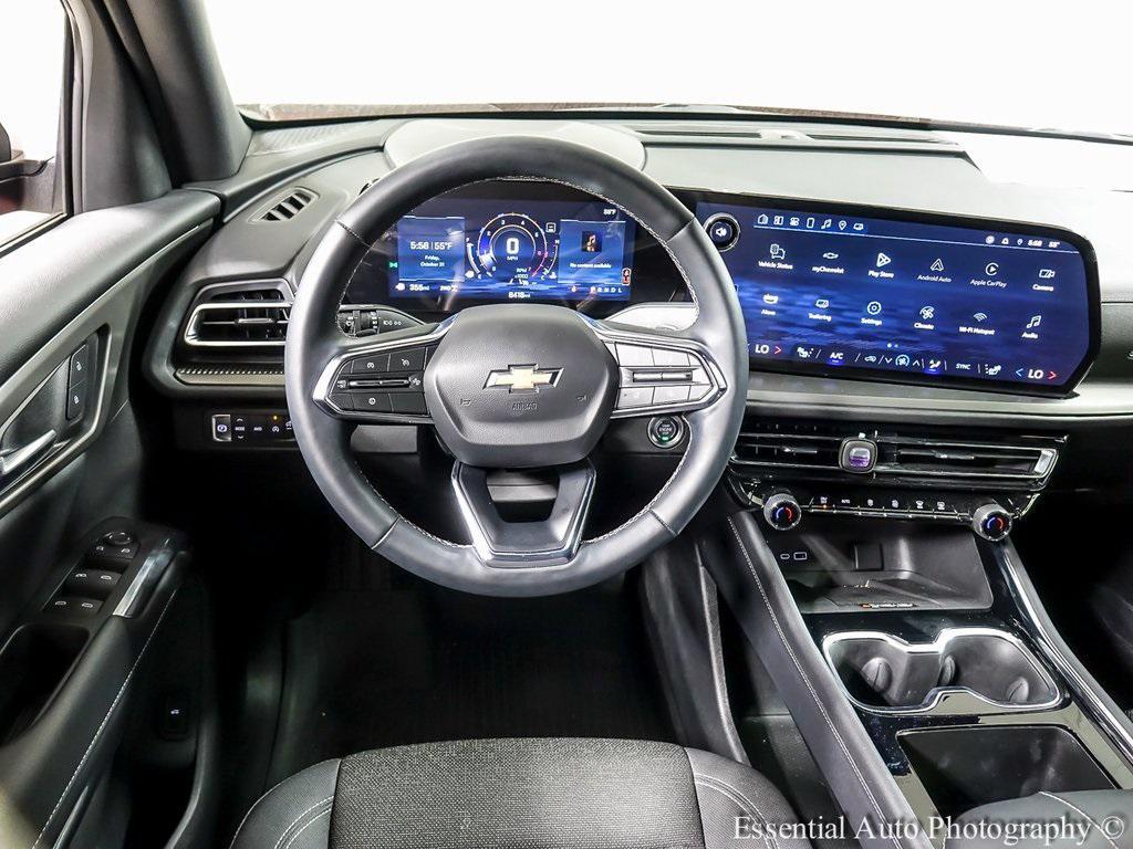 used 2025 Chevrolet Traverse car, priced at $37,771