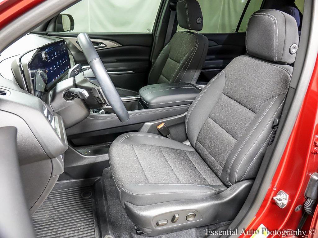 used 2025 Chevrolet Traverse car, priced at $37,771