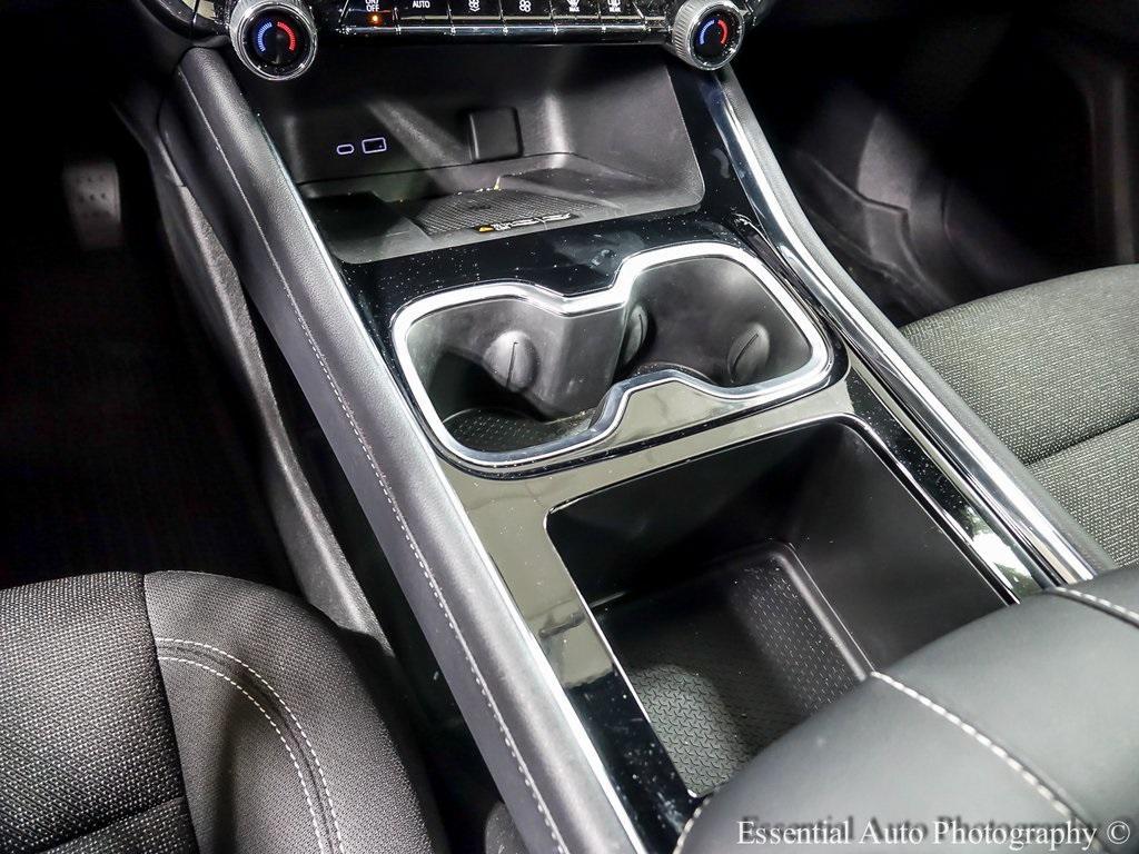 used 2025 Chevrolet Traverse car, priced at $37,771