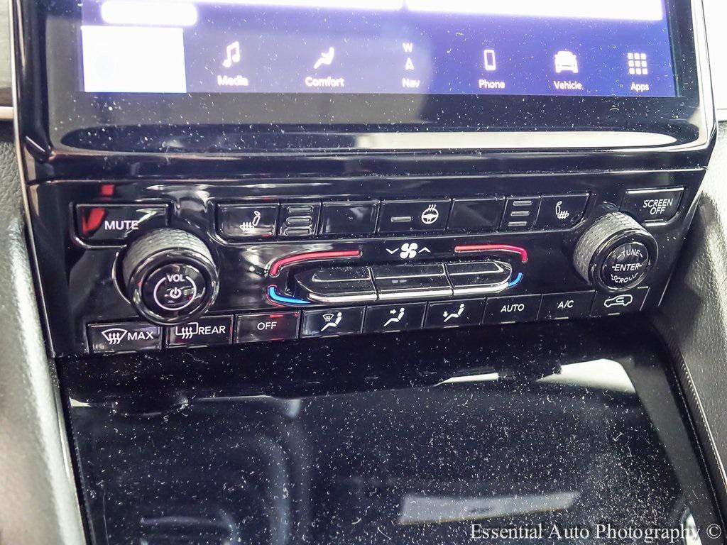 used 2024 Jeep Grand Cherokee car, priced at $34,622
