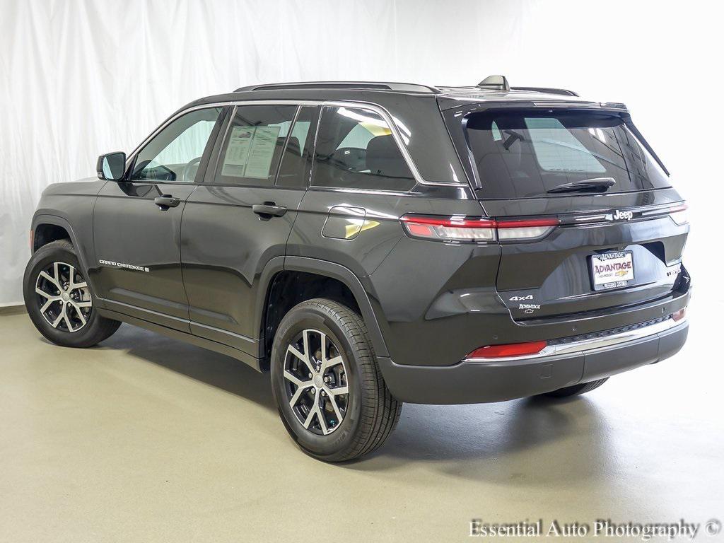 used 2024 Jeep Grand Cherokee car, priced at $34,622
