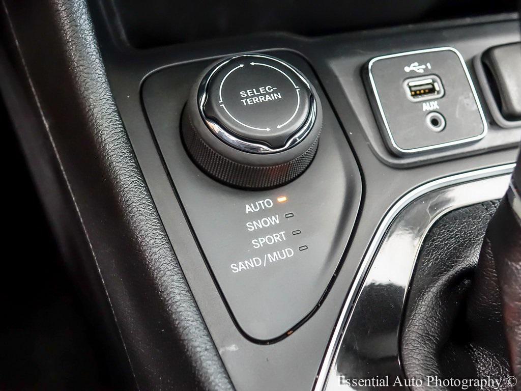 used 2022 Jeep Cherokee car, priced at $23,177