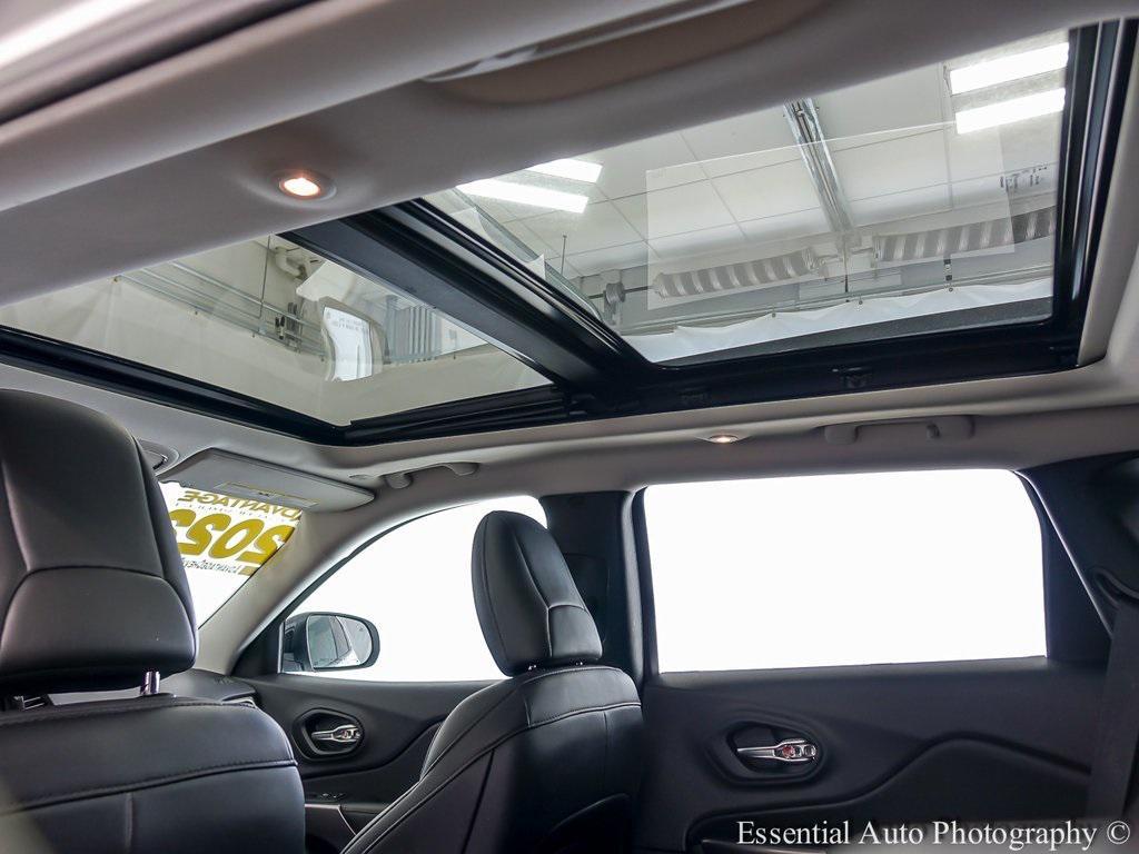 used 2022 Jeep Cherokee car, priced at $23,177