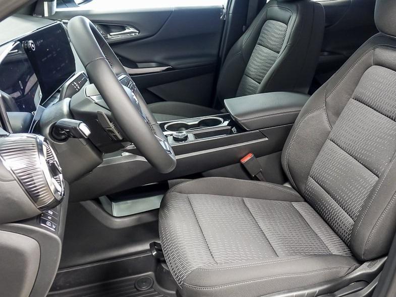 new 2026 Chevrolet Equinox car, priced at $27,817
