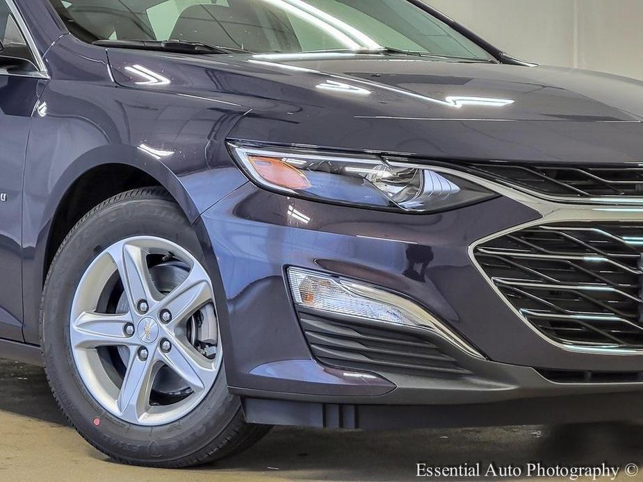 new 2025 Chevrolet Malibu car, priced at $23,547