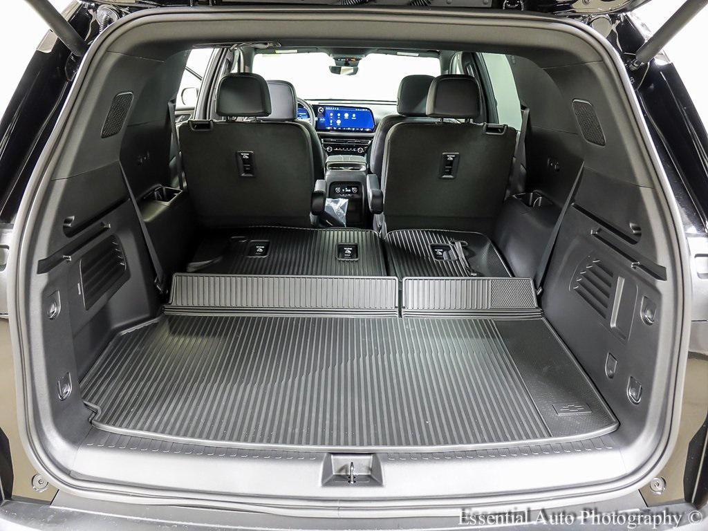 new 2026 Chevrolet Traverse car, priced at $41,923