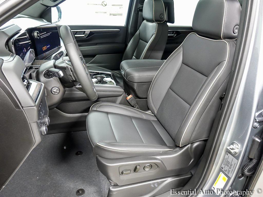 new 2025 Chevrolet Suburban car, priced at $81,877