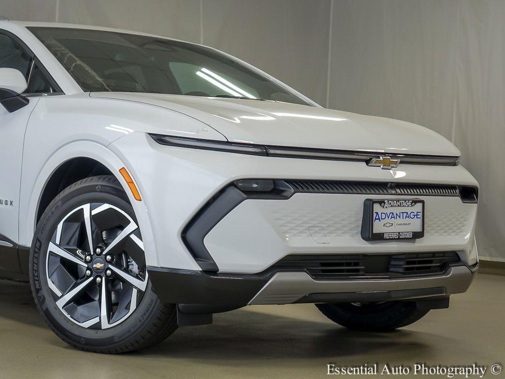 new 2025 Chevrolet Equinox EV car, priced at $37,803