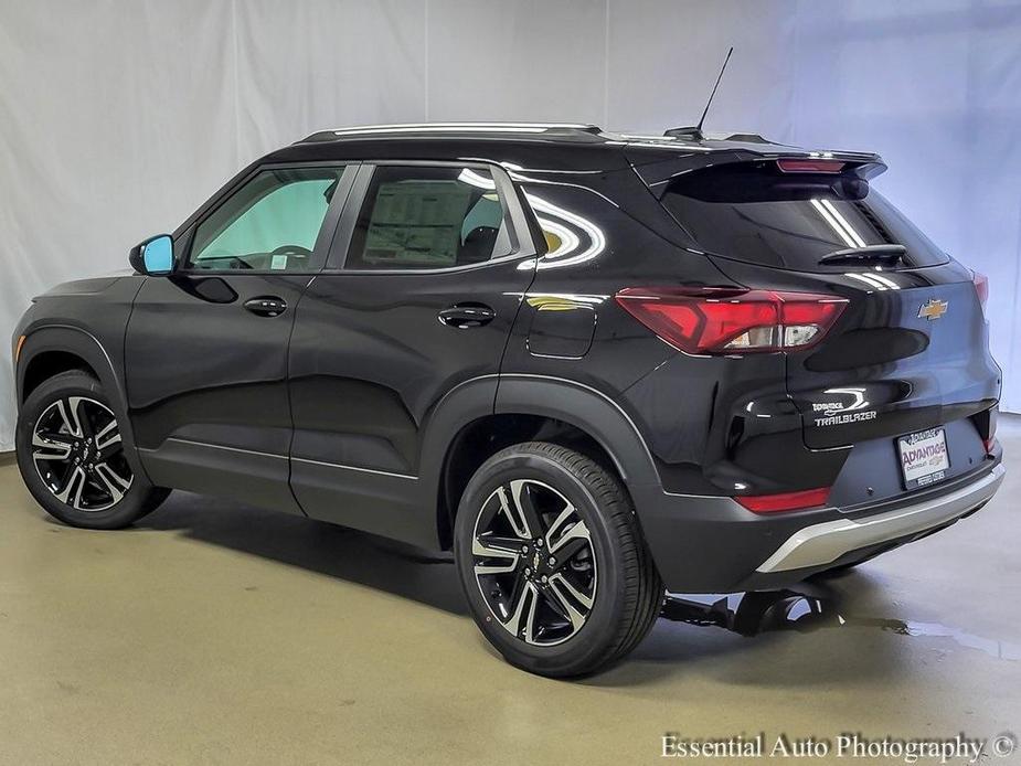 new 2025 Chevrolet TrailBlazer car, priced at $29,468