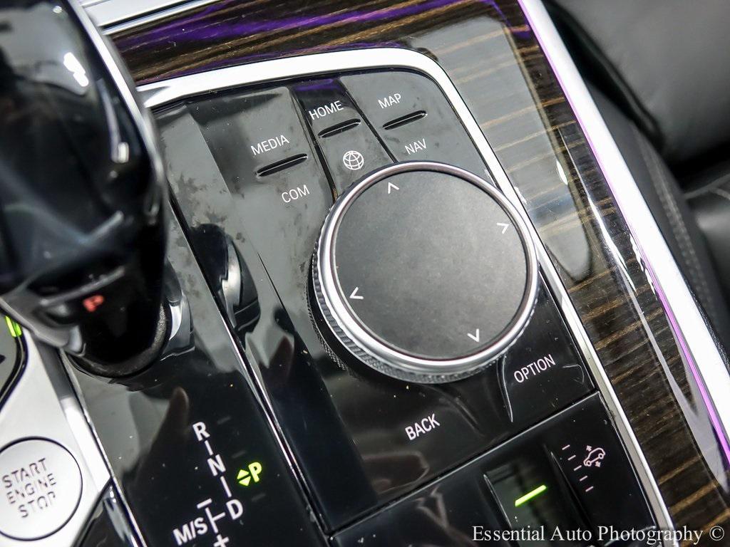 used 2021 BMW X7 car, priced at $34,812