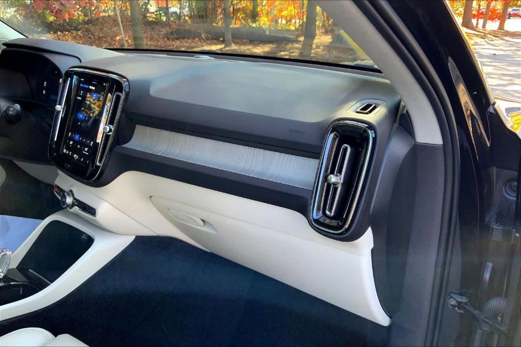 used 2024 Volvo XC40 car, priced at $32,962