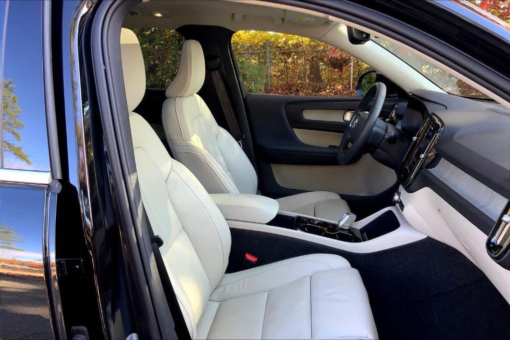 used 2024 Volvo XC40 car, priced at $32,962