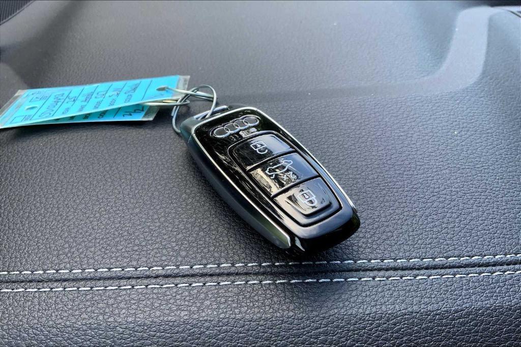 used 2025 Audi Q7 car, priced at $62,909