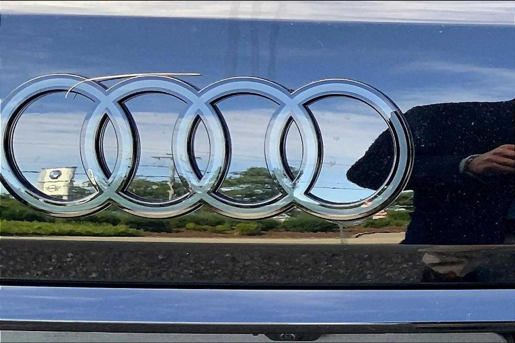 used 2025 Audi Q7 car, priced at $62,909