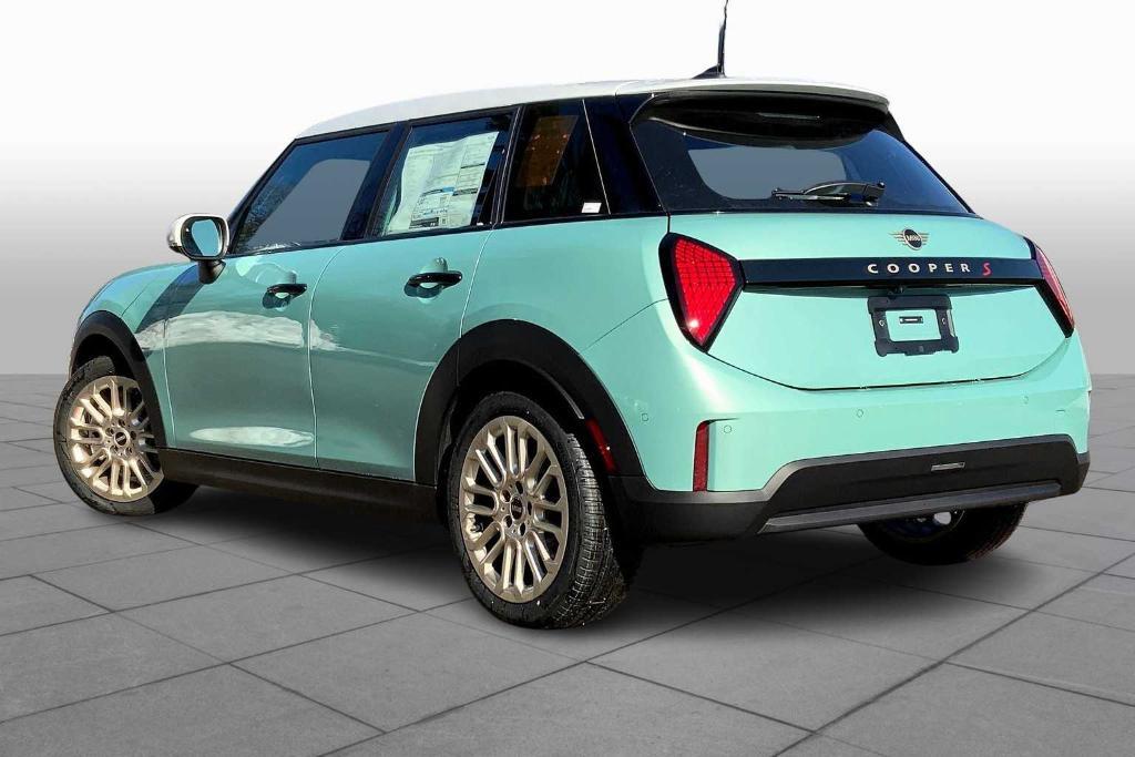 new 2025 MINI Hardtop car, priced at $39,600
