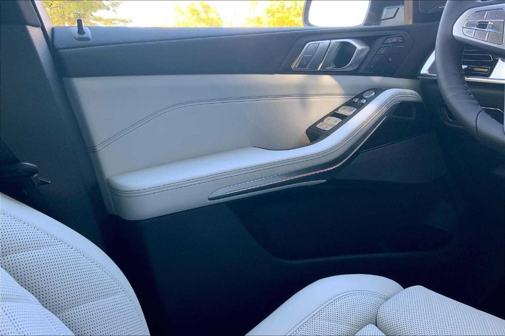 new 2026 BMW X7 car, priced at $97,155
