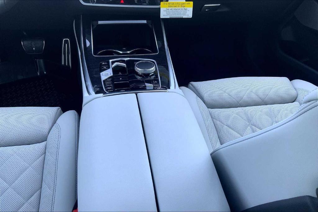 new 2026 BMW X7 car, priced at $94,255