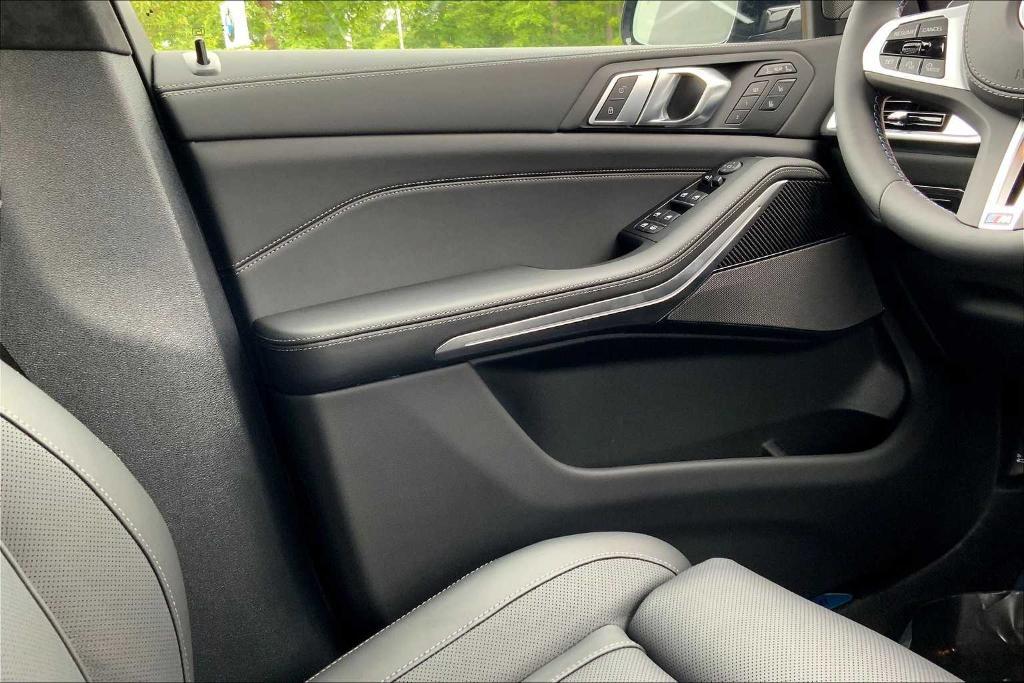 new 2026 BMW X7 car, priced at $121,305