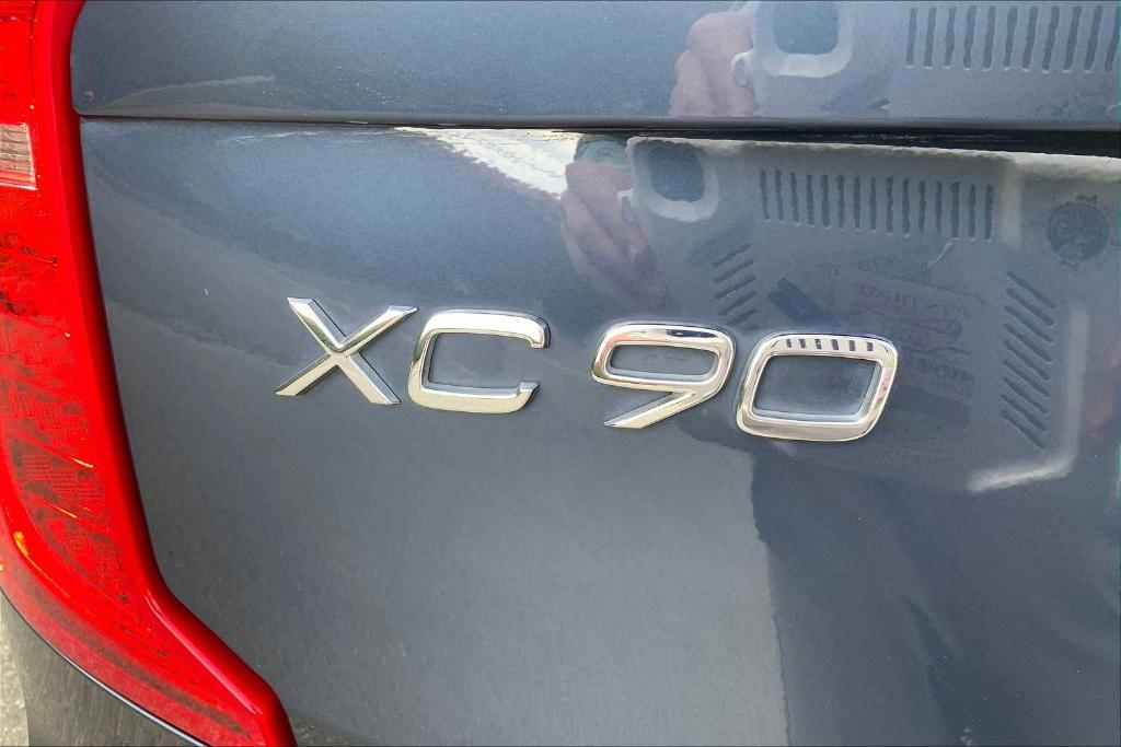 used 2020 Volvo XC90 car, priced at $30,499