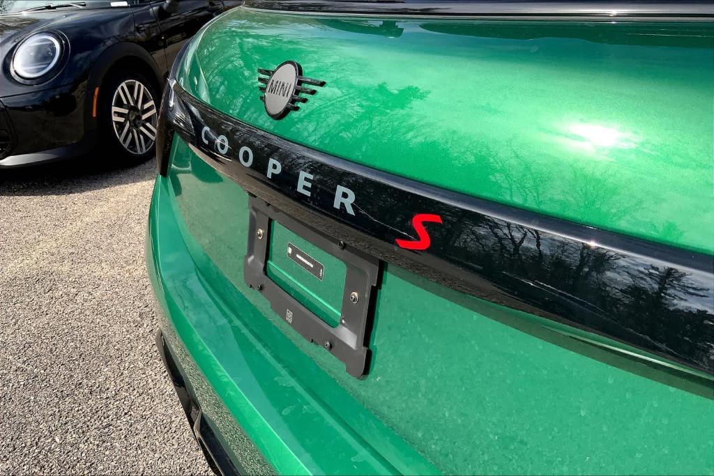 new 2025 MINI Hardtop car, priced at $42,465