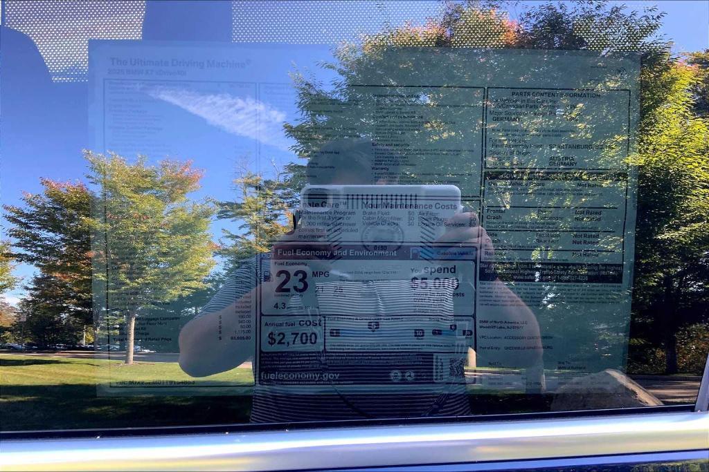 new 2026 BMW X7 car, priced at $93,655