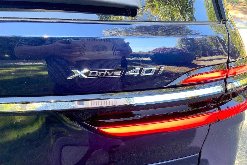 new 2026 BMW X7 car, priced at $93,655