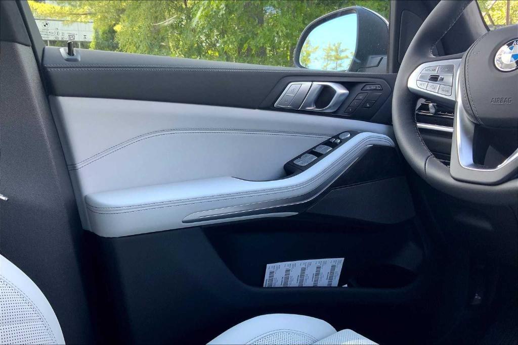 new 2026 BMW X7 car, priced at $92,955